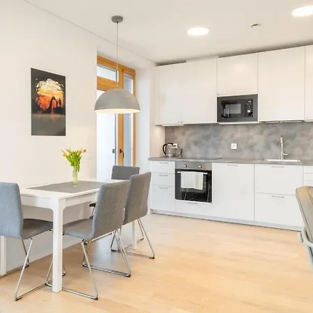 Apartament With Balcony And Castle View By Urban Rent *