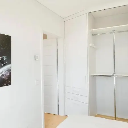 Апартаменты With Balcony And Castle View By Urban Rent *