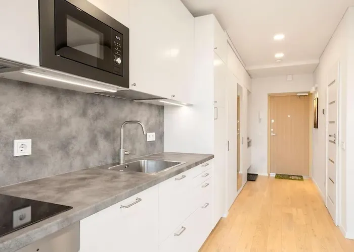 With Balcony And Castle View By Urban Rent Apartman *