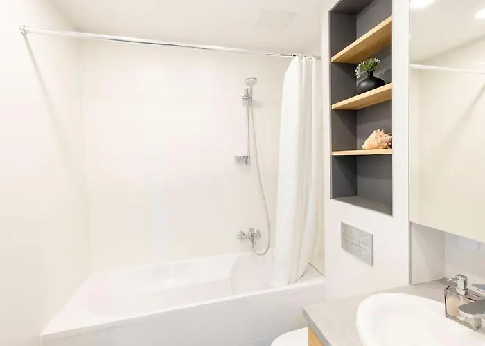 With Balcony And Castle View By Urban Rent Apartman Vilnius