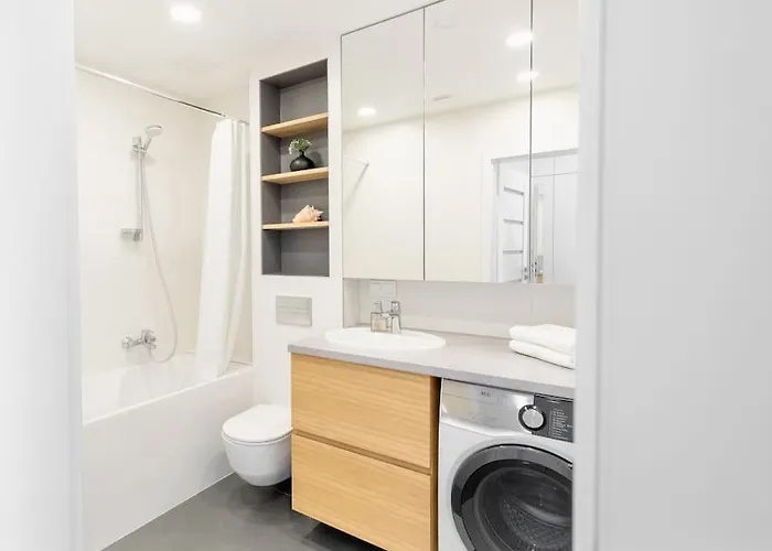 With Balcony And Castle View By Urban Rent Apartman